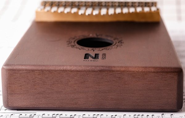 Kalimba : 6 éléments essentiels à connaître avant de se lancer