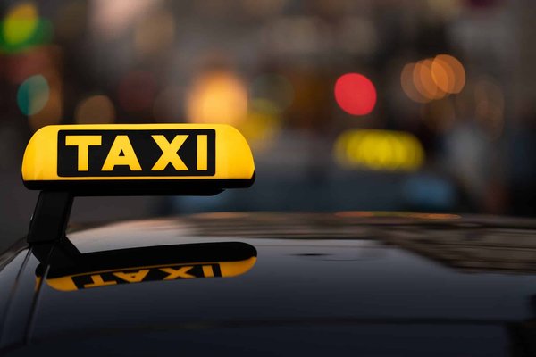 Bordeaux en Taxi: 5 Raisons Pourquoi Chaque Trajet Est Une Expérience Unique