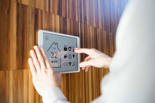 Installer un système domotique intelligent dans votre maison d'Angers